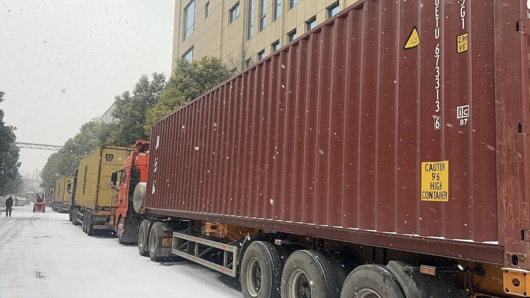 宝润达10000㎡钢构墙板+顶板发往斯里兰卡